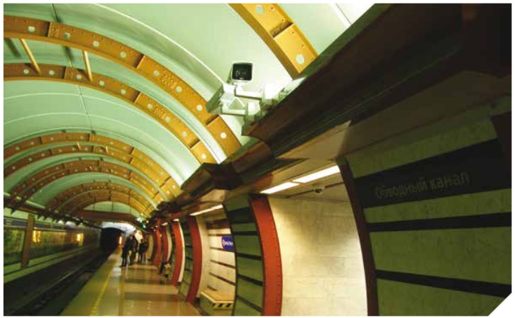 Петербургская подземка внедряет интеллектуальную систему видеонаблюдения. Сетевые камеры Axis в Петербургском метрополитене. 