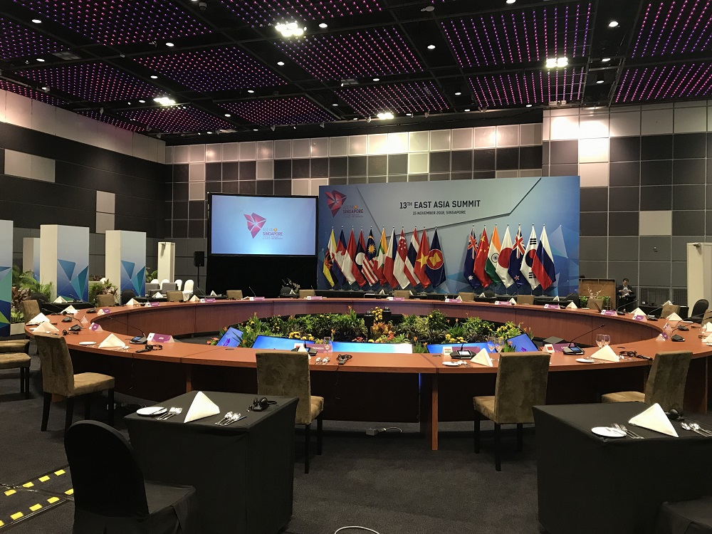 На 33-м саммите АСЕАН состоялся открытый диалог между мировыми лидерами благодаря системе синхронного перевода компании Bosch